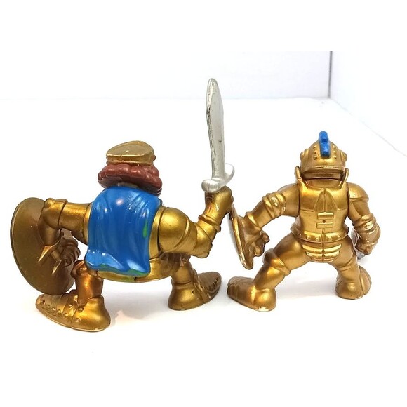 Fisher Price Great Adventures Gold Knights Figures - Picture 9 of 13